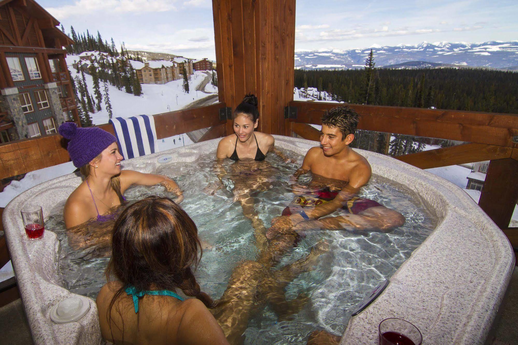 Stonebridge Lodge Big White Ski Resort Exterior photo
